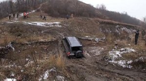 Tank 300 против нивы и других