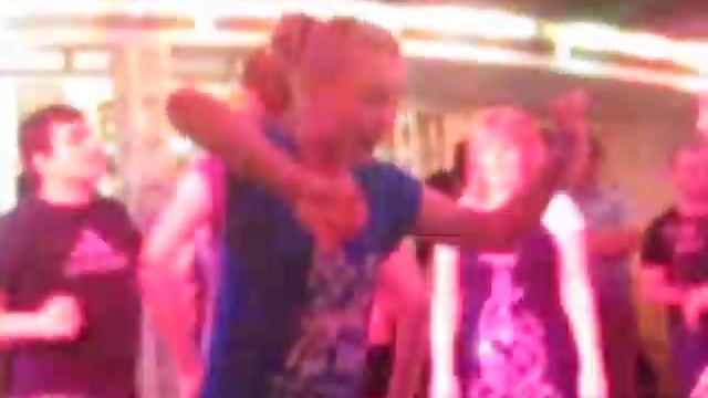 Букет из белых роз... смотреть онлайн