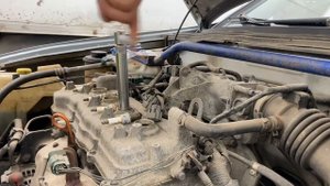 Замена свечей зажигания на Nissan Almera N16. Как поменять свечи зажигания на Ниссан Альмера.