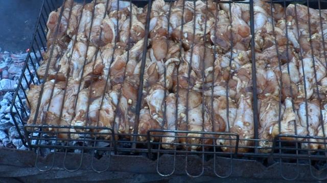 Острые крылышки к пиву смотреть онлайн