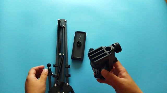 Настольный держатель-пантограф для планшета или телефона Ulanzi T2 смотреть онлайн