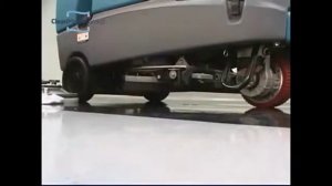 Tennant T7 поломоечная машина с сиденьем для оператора