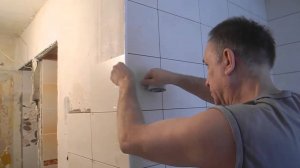 Как укладывать плитку на ВНЕШНИЙ УГОЛ стены ч.3