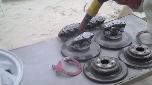 Subaru: пескоструй суппортов и тормозных дисков