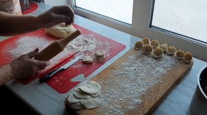 делаем капустные пельмени,с салом и мясом/как делать свои пельмени