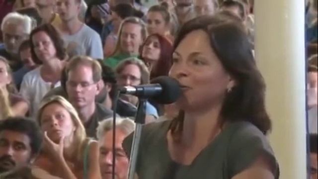 Тот, кто находится в гармонии с самим собой, - в гармонии со вселенной. Сатсанг со Шри Муджи, Индия смотреть онлайн