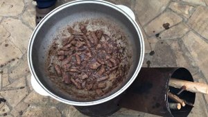 Оленина с картошкой в казане