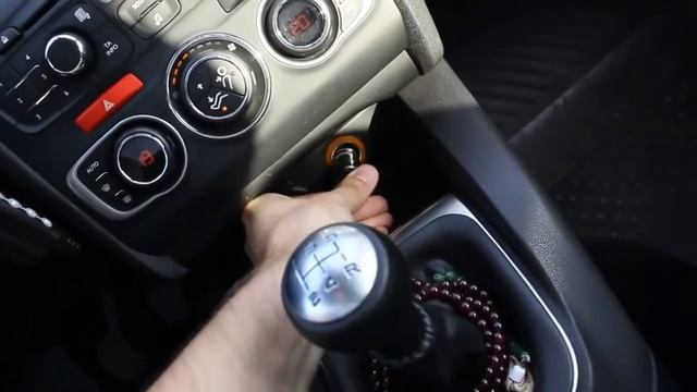 Ситроен С4 Хэтчбек 2012 года Интерьер ОБЗОР смотреть онлайн