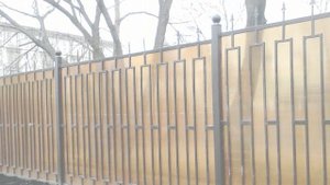 Забор из поликарбоната