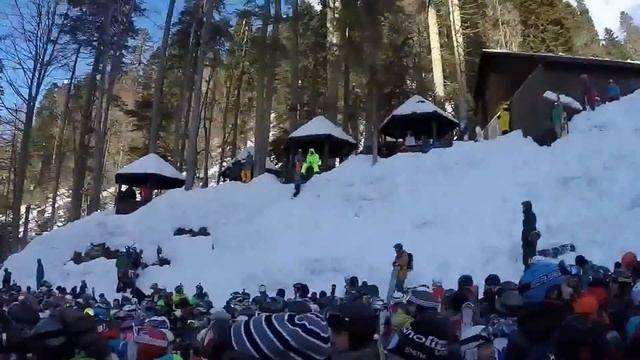 "Пробка" на подъемник Южника в 1500 человек! смотреть онлайн