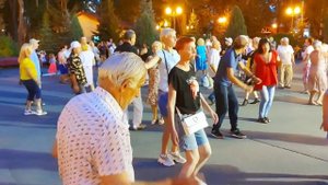 Нино Танцы в парке Горького Харьков Август 2021