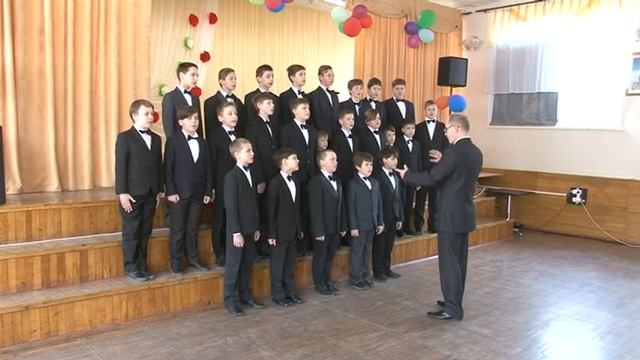 Раз,два,левой. Хор мальчиков "Витьбичи" смотреть онлайн