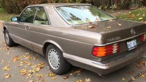 В идеале 560SEC Мерседес 126 купе Торонто осенью