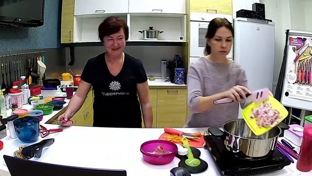 Готовим вкусности
с Натальей Кузнецовой и Екатериной Малаховой смотреть онлайн