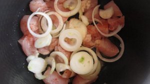 Куриное филе в молоке тушеное в мультиварке