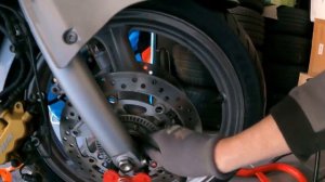 Снимаем Колесо  HONDA VARADERO ХL1000 Новая резина