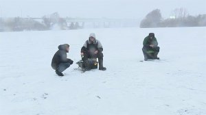 МЧС предупреждает об опасности зимней рыбалки в условиях колебания температуры