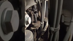 Закусывает руль.Актрос.