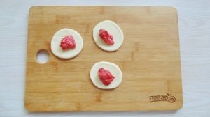 Вареники с замороженной клубникой