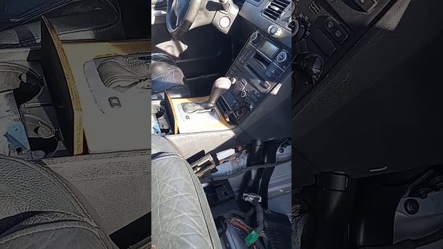 Volvo XC 90 sneaky coolant leak/ roached stereo system problem solved смотреть онлайн