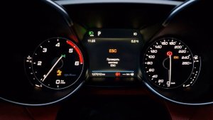 Сброс ошибок Alfa Romeo Giulia, после отключения аккумулятора.