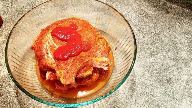 Juicy grilled Pork Chop Marinade- Schweine Steak grillen- Стейк из свинины в маринаде, на гриле смотреть онлайн