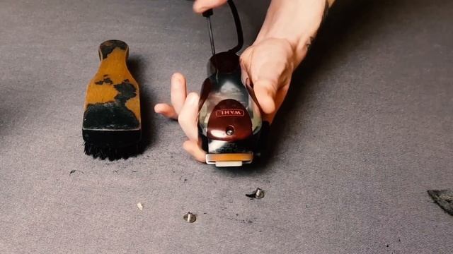 Чистим машинку для стрижки смотреть онлайн