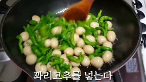 한국에서 인기 있는 메추리알조림(제 시어머니께서 만드신다) тушеные перепелиные яйца в соевом соусе от моей свекрови?