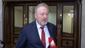 ергей Обухов – «Красной линии»: Часть АП РФ уничтожает партийную систему в РФ