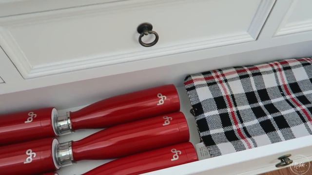 Unwrap the Holiday Spirit | Christmas Organization & Prep for a Festive Entryway!