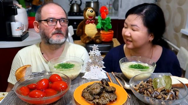 Анекдот Сидит муж и листает глянцевый журнал смотреть онлайн