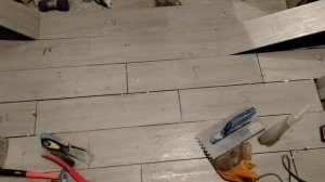 @0314 О необходимости грунтовать керамогранит на теплом полу. Монтаж розетки на керамогранит.