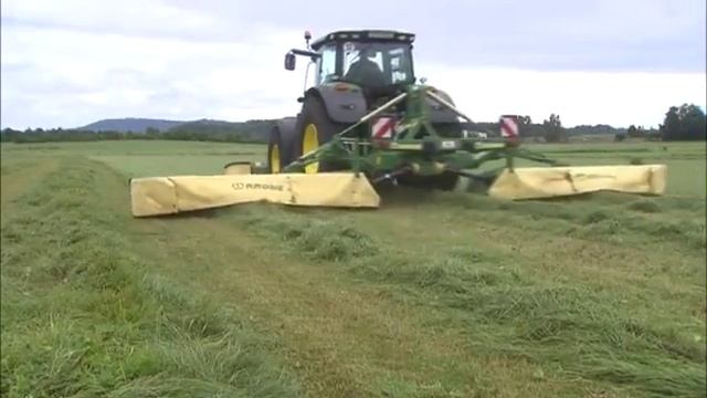 Krone EasyCut Butterfly Mower смотреть онлайн