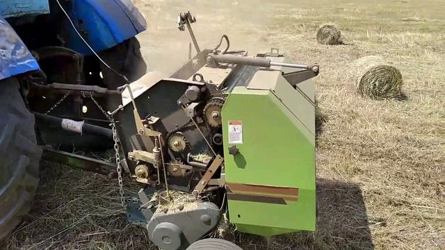 Т-40 И КРУГЛЫЙ МИНИ ПРЕССПОДБОРЩИК!