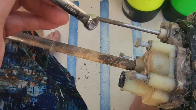 Change Mercury 9.9 Impeller on Dinghy from a Sailboat on anchor C&C 39 смотреть онлайн