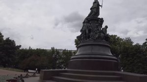 Прогулки по Питеру. Памятник Екатерине II на Невском проспекте