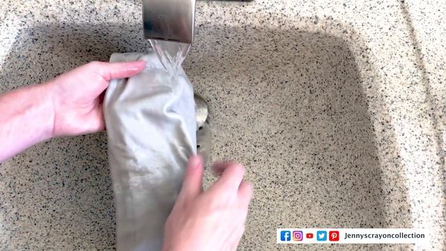 How to Get Crayon and Marker Stains Out of Clothes Easily смотреть онлайн
