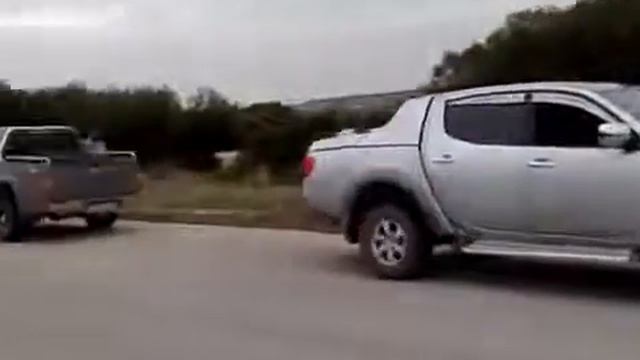 isuzu vs mitsubishi l200 смотреть онлайн