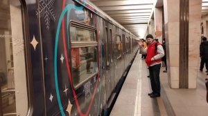 Новогодний поезд 2023 на станции метро Медведково.?
