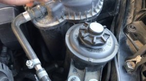 Замена верхнего треугольного рычага, BMW X5 E70.