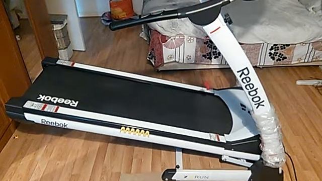 Reebok Z8RUN unfolding смотреть онлайн