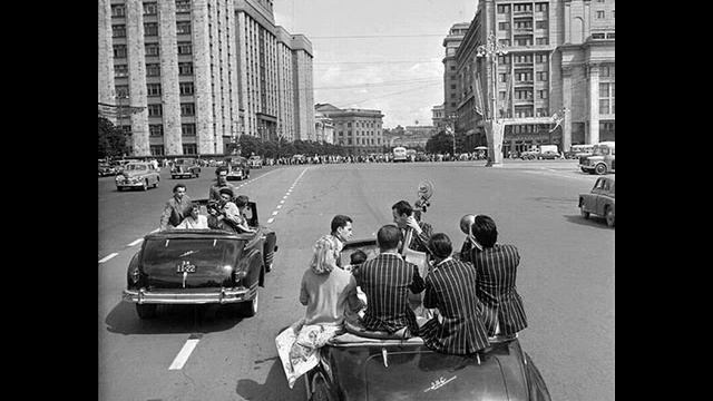 ВИА Голубые гитары Москва майская смотреть онлайн