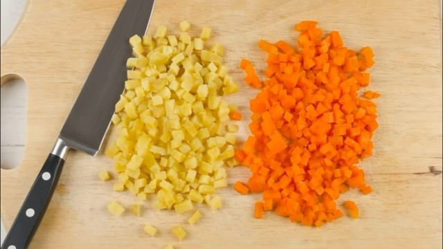 Увидев, как я готовлю винегрет, свекровь указала мне на 3 важные ошибки! смотреть онлайн