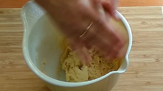 У тебя есть лимон. Приготовь очень вкусное Лимонное печенье. Дети будут в восторге.