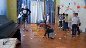 Младшая Подготовительная Группа ( 3 - 5 лет ) Тренировка - ОФП " Клуб Рукопашного боя"ВОИН