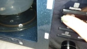 Обзор на Микроволновая печь Samsung MS23F302TAK/BW купленную в магазине Sulpak