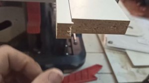 Подрезка ЛДСП циркулярной пилой Bosch GTS 635. Сможет ли без сколов?