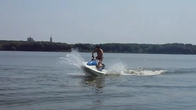 Вертикальный манёвр гидроцикла Авианосец - покадровый просмотр смотреть онлайн