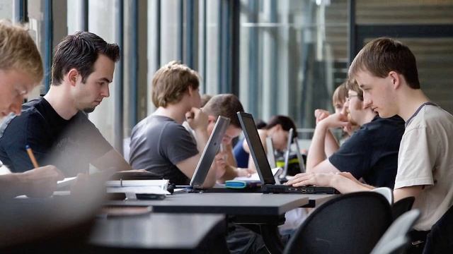 Для студентов она была просто уборщицей, Но Профессор Поведал им правду смотреть онлайн