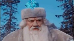 - Тепло ли тебе, барышня? Тепло ли тебе, красная?  - Июнь, офигел ты что ли?